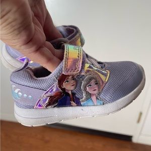 Frozen 2 light up toddler shoes size 6